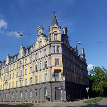 Premium Class Apartment, Free Parking, Maximum 5 Guests, 2 Bedrooms, 3 Beds Рига Екстериор снимка