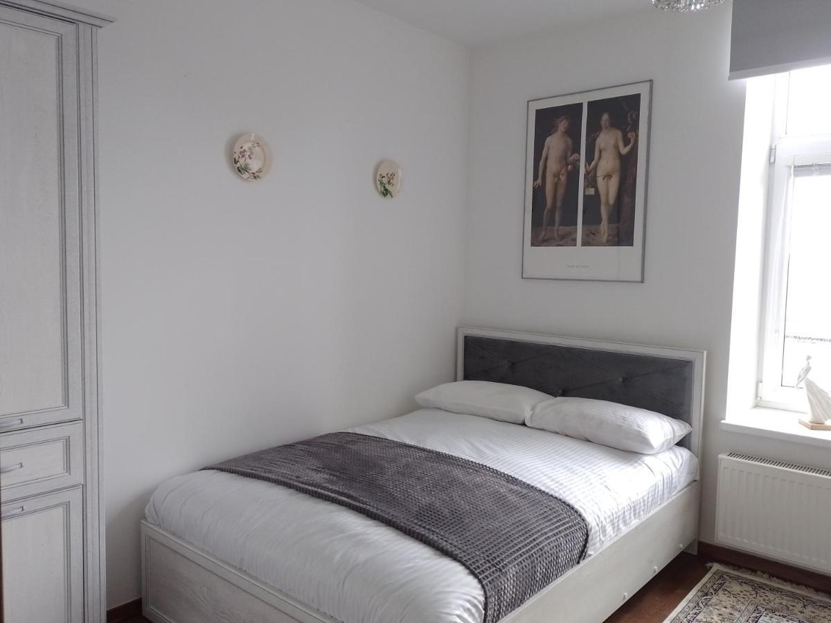 Premium Class Apartment, Free Parking, Maximum 5 Guests, 2 Bedrooms, 3 Beds Рига Екстериор снимка