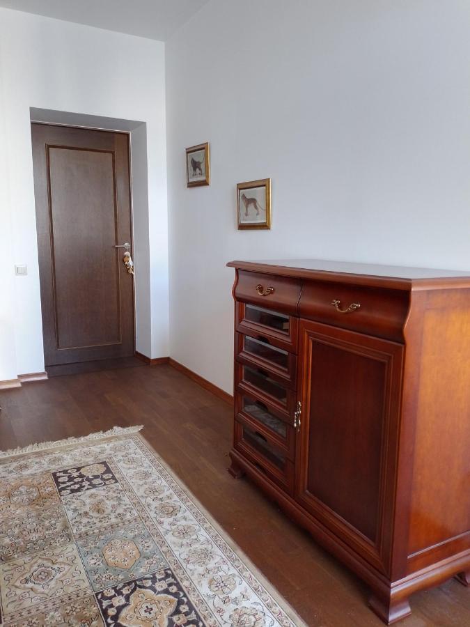 Premium Class Apartment, Free Parking, Maximum 5 Guests, 2 Bedrooms, 3 Beds Рига Екстериор снимка