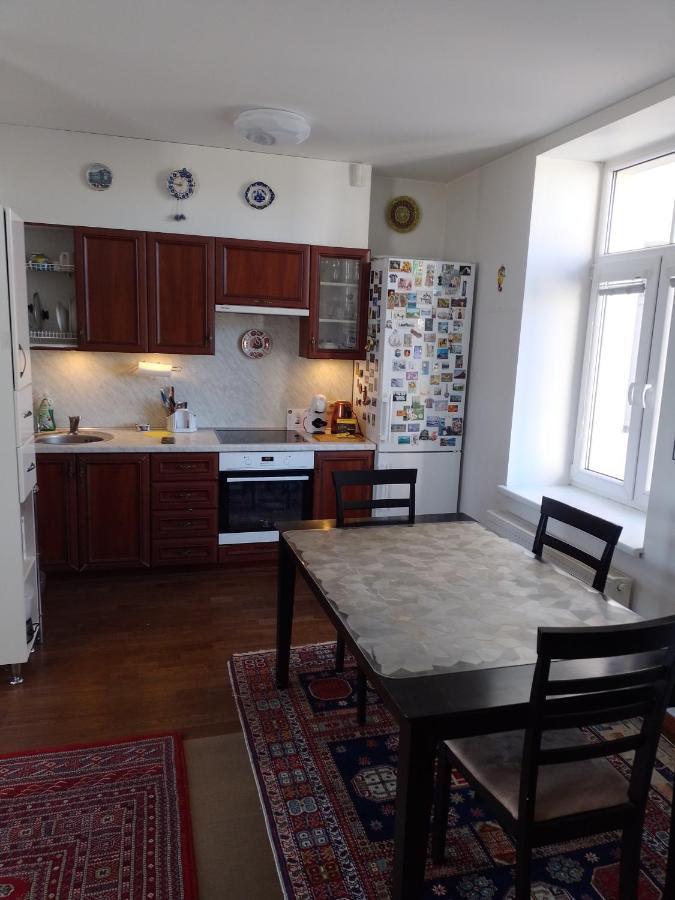 Premium Class Apartment, Free Parking, Maximum 5 Guests, 2 Bedrooms, 3 Beds Рига Екстериор снимка